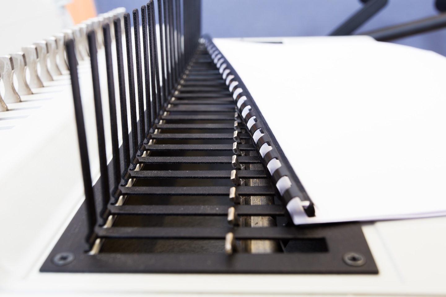 膠圈釘裝 Image 2